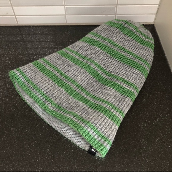 Reversible kids toque - Picture 9 of 9